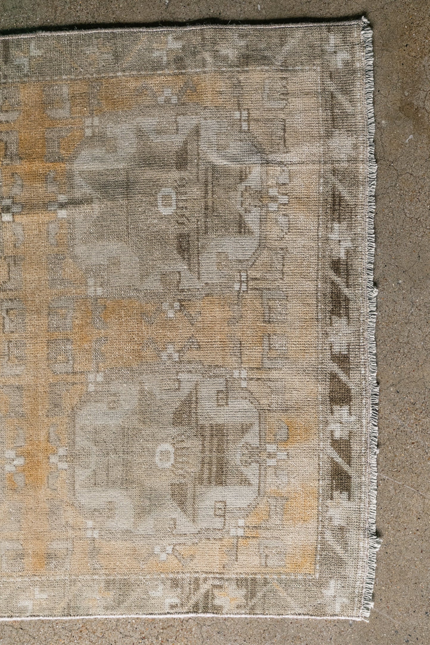 Vintage Turkish (3x7) Faded Amber and Ivory Hand-Knotted Wool Rug