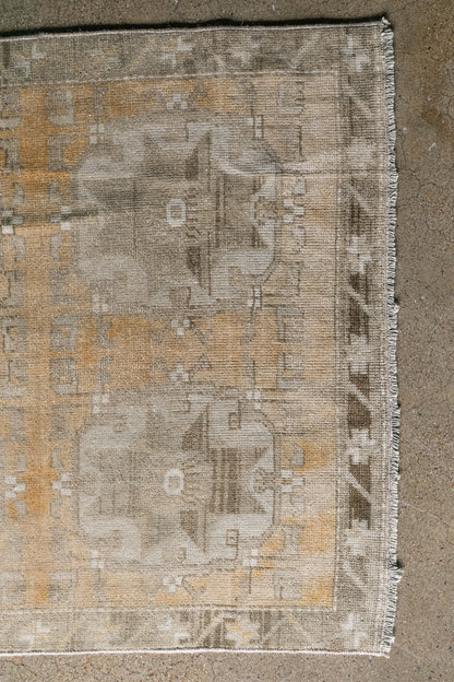 Vintage Turkish (3x7) Faded Amber and Ivory Hand-Knotted Wool Rug