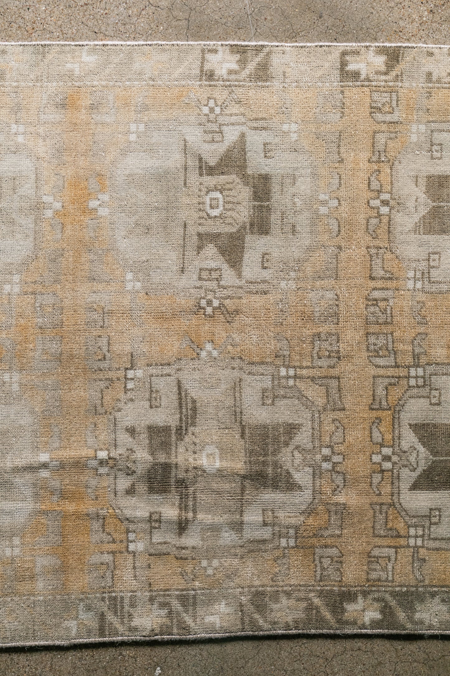Vintage Turkish (3x7) Faded Amber and Ivory Hand-Knotted Wool Rug
