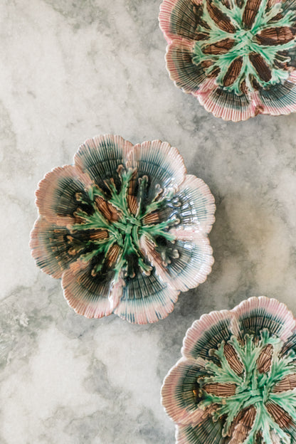 Small Shell Majolica Plate