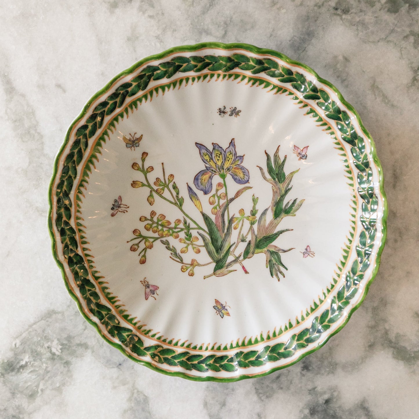 Green Scallop Edge Plate with Floral