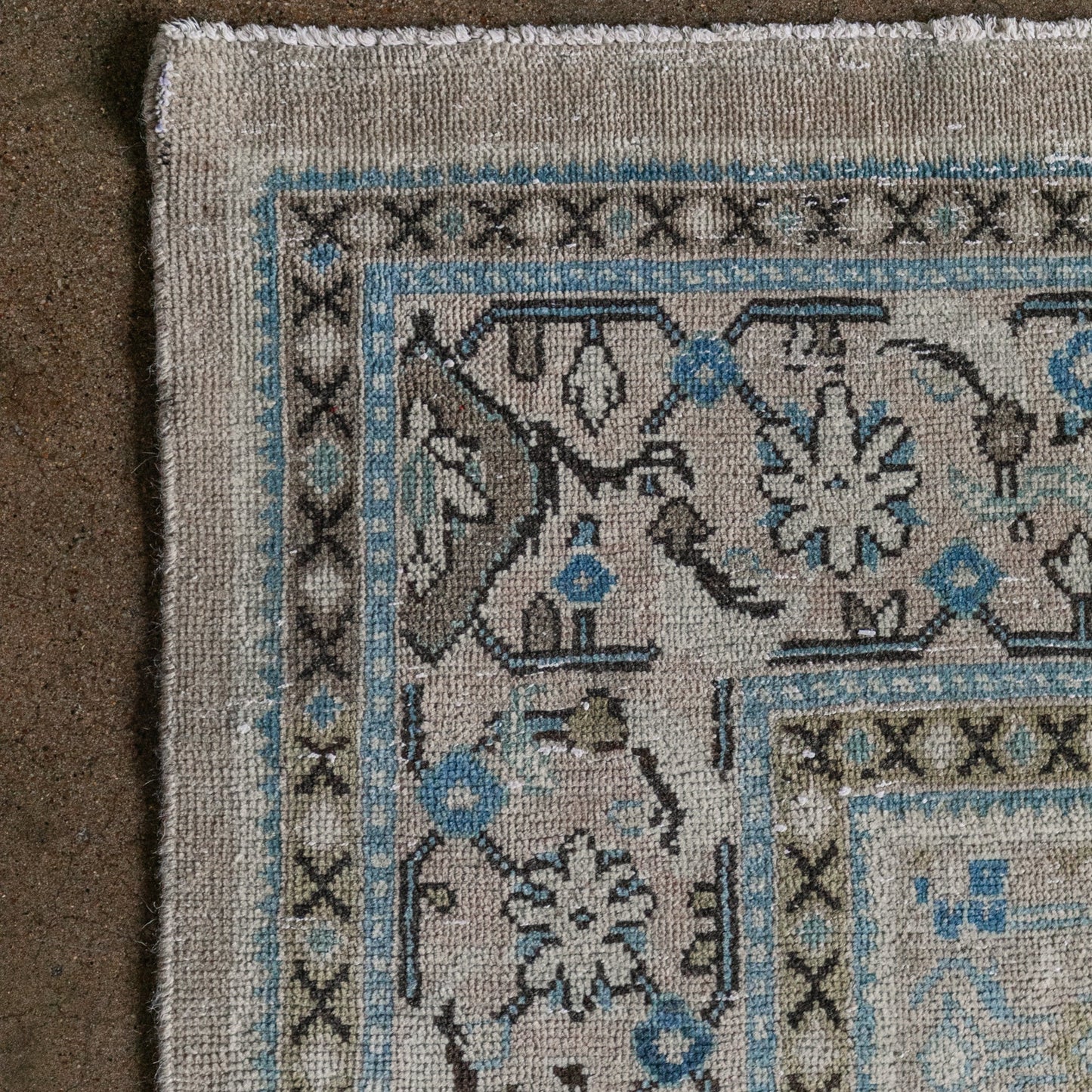 Vintage Persian (9x12) Cream and Blue Floral Rug