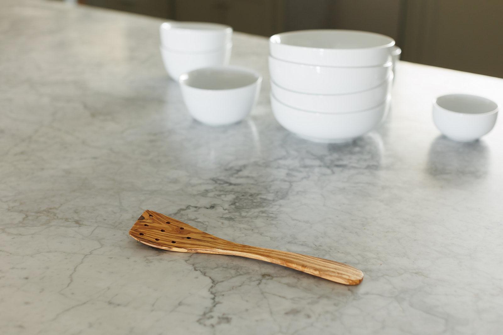 Fenestrated Spatula